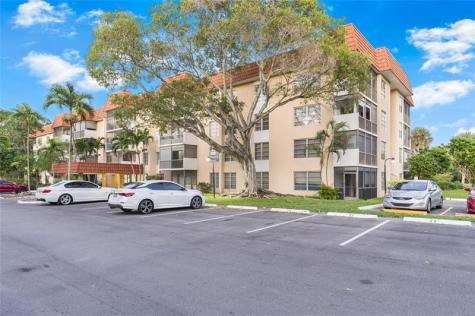 4166 Inverrary Drive Lauderhill FL 33319