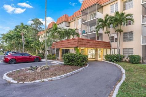 4166 Inverrary Drive Lauderhill FL 33319