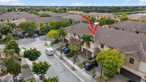 8435 Blue Cove Way Parkland FL 33076