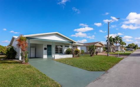 4513 NW 44th Street Tamarac FL 33319