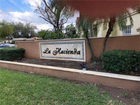 18352 NW 68th Avenue Hialeah FL 33015