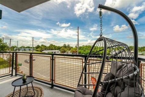 2750 Griffin Road Fort Lauderdale FL 33312