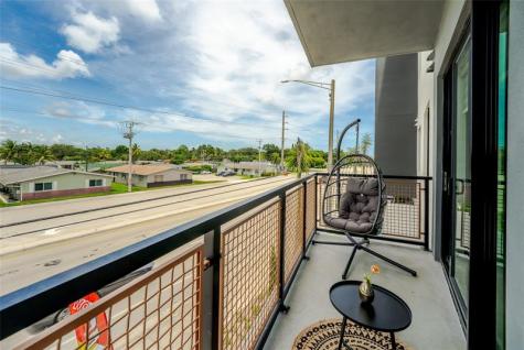 2750 Griffin Road Fort Lauderdale FL 33312
