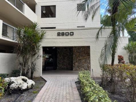 2900 NW 42 Coconut Creek FL 33066