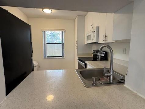 2900 NW 42 Coconut Creek FL 33066