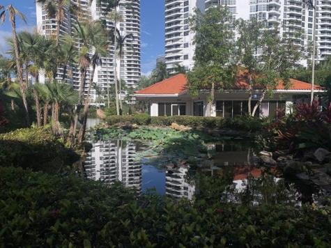 3600 Mystic Pointe Drive Aventura FL 33180