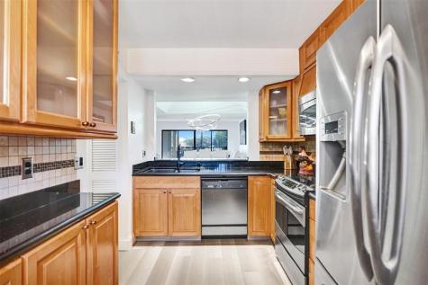 270 Captains Walk Delray Beach FL 33483