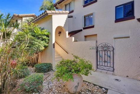 270 Captains Walk Delray Beach FL 33483