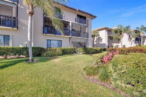 270 Captains Walk Delray Beach FL 33483