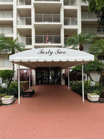3150 N Course Lane Pompano Beach FL 33069