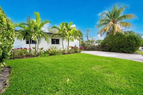 463 Newcastle Street Boca Raton FL 33487
