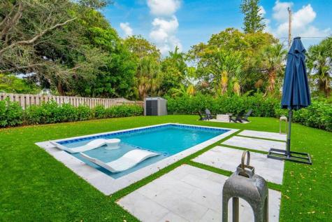 463 Newcastle Street Boca Raton FL 33487