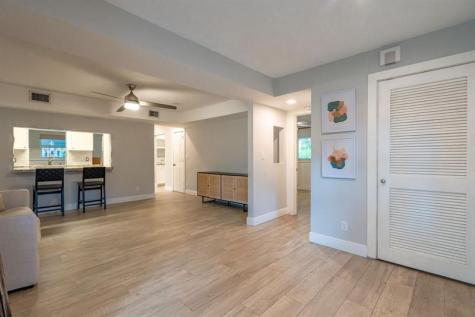 463 Newcastle Street Boca Raton FL 33487
