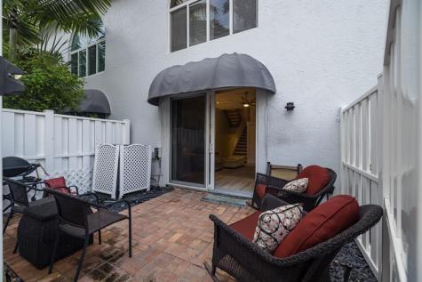 3302 SE 2nd Street Pompano Beach FL 33062