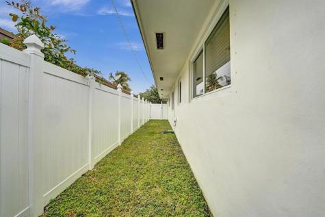 2030 NE 62nd Street Fort Lauderdale FL 33308