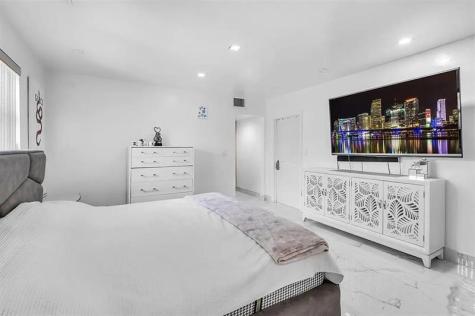 4100 N 36th Avenue Hollywood FL 33021