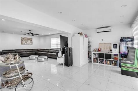 4100 N 36th Avenue Hollywood FL 33021