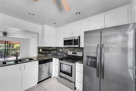 9182 NW 40th Street Coral Springs FL 33065