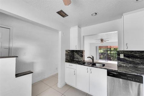 9182 NW 40th Street Coral Springs FL 33065