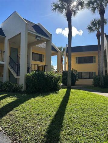 720 Meadows Circle Boynton Beach FL 33436