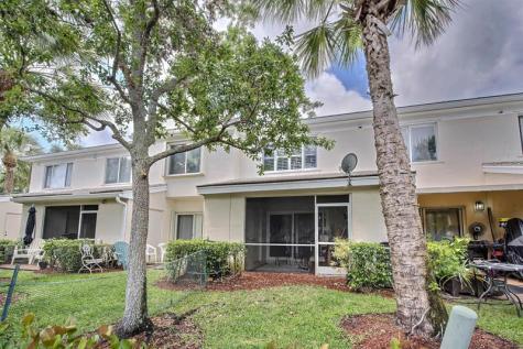 154 SW 96th Terrace Plantation FL 33324