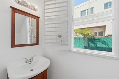 2515 NE 18th Street Fort Lauderdale FL 33305