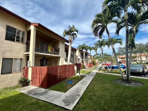 7931 Southgate Boulevard North Lauderdale FL 33068