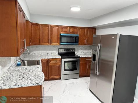 3809 NW 78th Terrace Coral Springs FL 33065