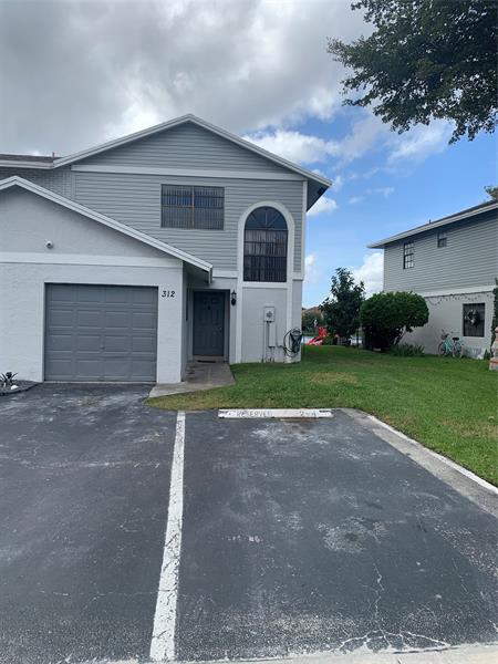 312 NW 106th Te Pembroke Pines FL 33026