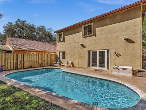 1449 Banyan Circle Pompano Beach FL 33069
