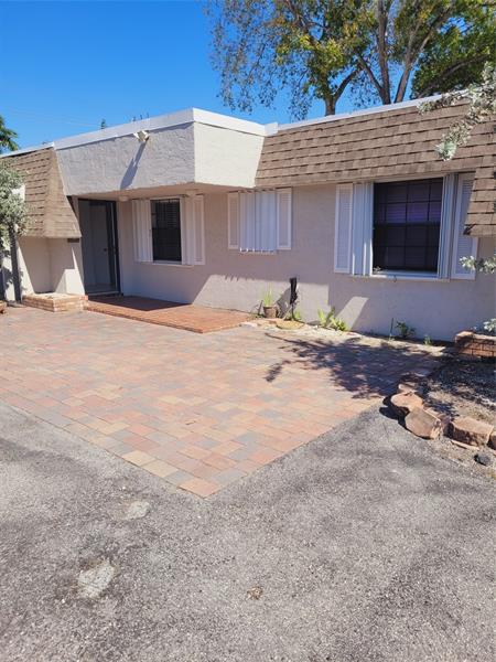 770 NE 38 Oakland Park FL 333334