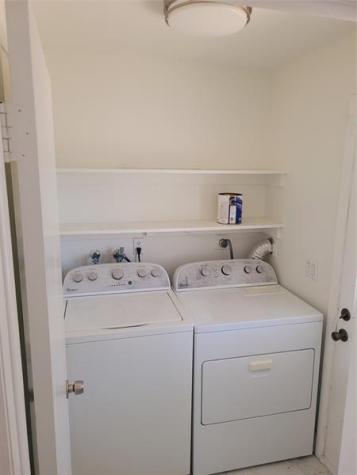 770 NE 38 Oakland Park FL 333334