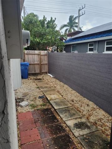 770 NE 38 Oakland Park FL 333334