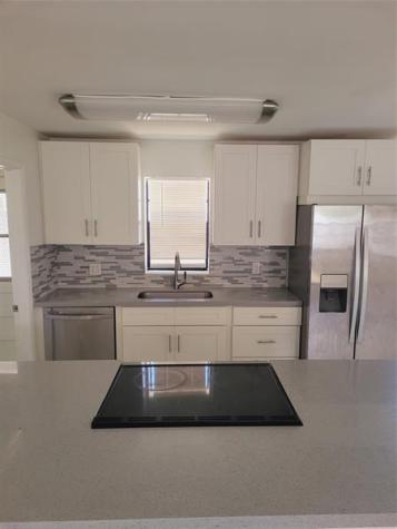 770 NE 38 Oakland Park FL 333334