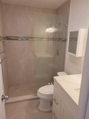 770 NE 38 Oakland Park FL 333334