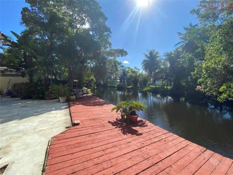 310 SW 11th Court Fort Lauderdale FL 33315