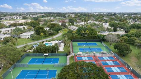 2710 Nassau Bend Coconut Creek FL 33066