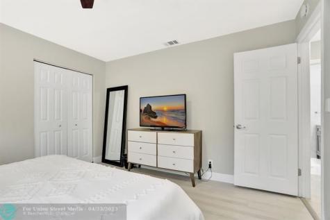 1035 NW 5th Avenue Boca Raton FL 33432