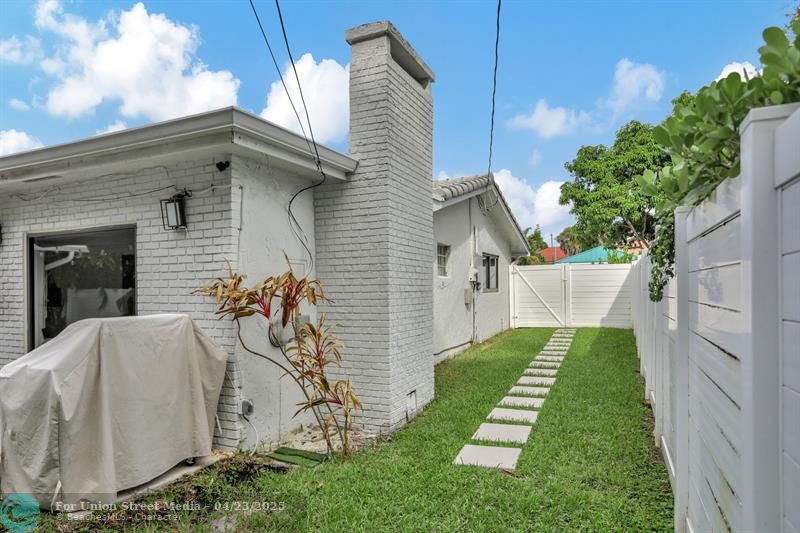 1035 NW 5th Avenue Boca Raton FL 33432