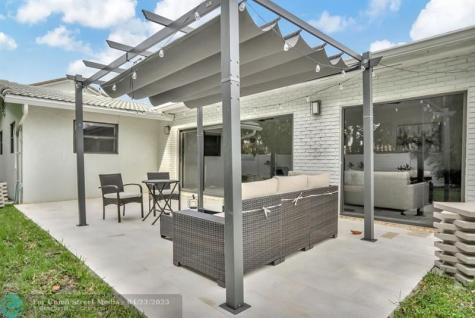 1035 NW 5th Avenue Boca Raton FL 33432