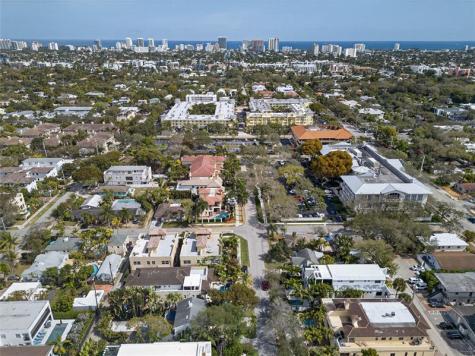 1215 NE 1st Street Fort Lauderdale FL 33301