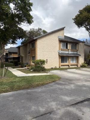 68 Wimbledon Lake Drive Plantation FL 33324