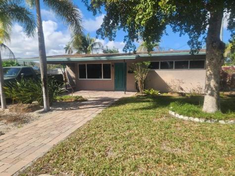1261 NE 2nd Street Pompano Beach FL 33060