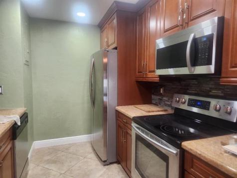 1261 NE 2nd Street Pompano Beach FL 33060