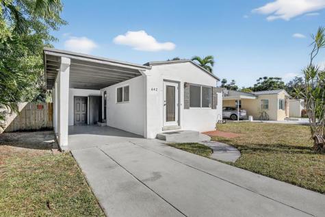 642 SW 11th Street Hallandale Beach FL 33009