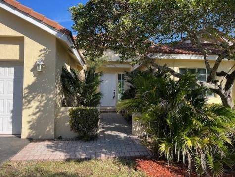517 Spinnaker Weston FL 33326