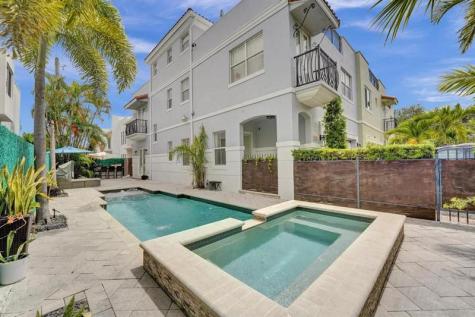 2515 NE 18th Street Fort Lauderdale FL 33305