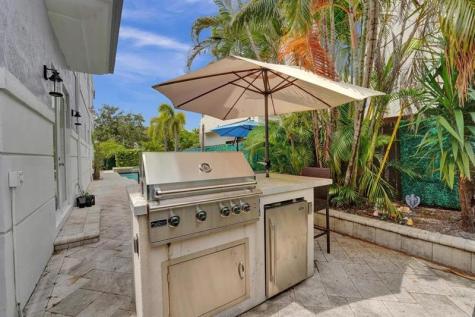 2515 NE 18th Street Fort Lauderdale FL 33305