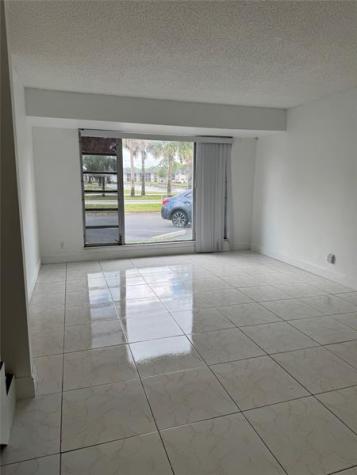 8031 Lagos De Campo Boulevard Tamarac FL 33321