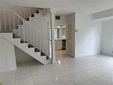 8031 Lagos De Campo Boulevard Tamarac FL 33321